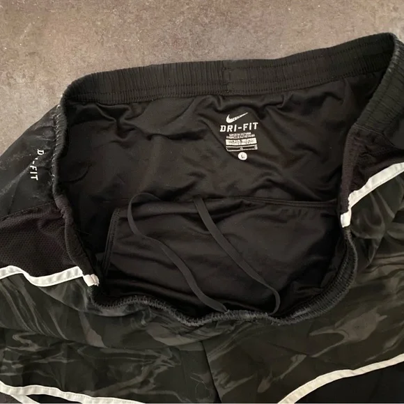 Nike Shorts - Picture 2 of 3